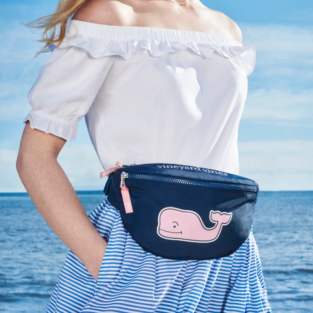 Vineyard Vines For Target Fanny Pack (Pink Whale)